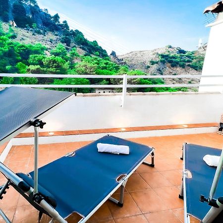 הוילה Grazalema - Casita La Calma - Incredible Views, Clima Frio-Calor, Wifi & Private Parking Optional מראה חיצוני תמונה