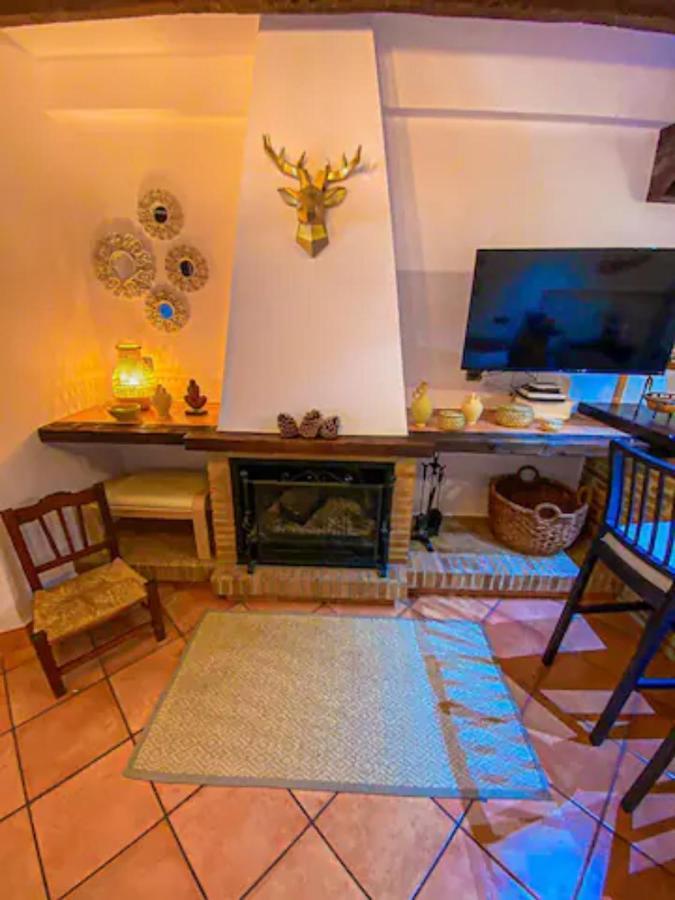 הוילה Grazalema - Casita La Calma - Incredible Views, Clima Frio-Calor, Wifi & Private Parking Optional מראה חיצוני תמונה