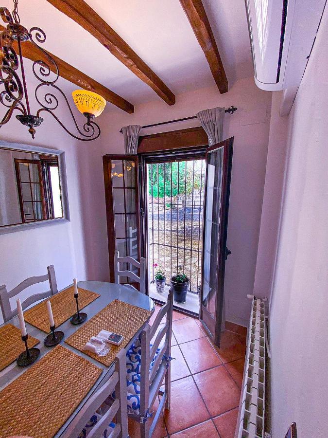 הוילה Grazalema - Casita La Calma - Incredible Views, Clima Frio-Calor, Wifi & Private Parking Optional מראה חיצוני תמונה